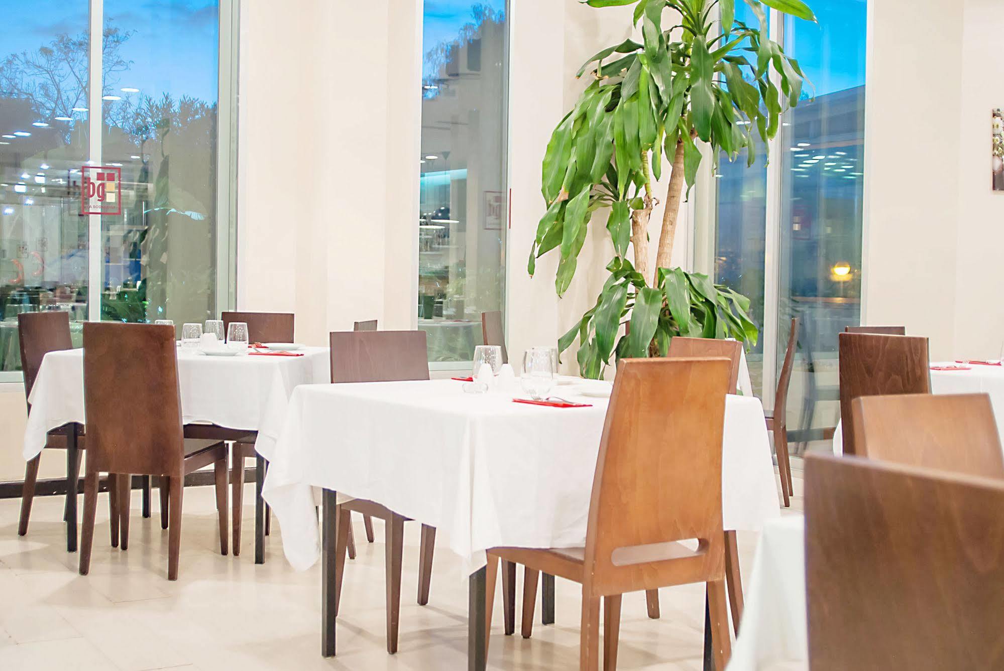 Ona Ogisaka Garden Apartahotel Dénia